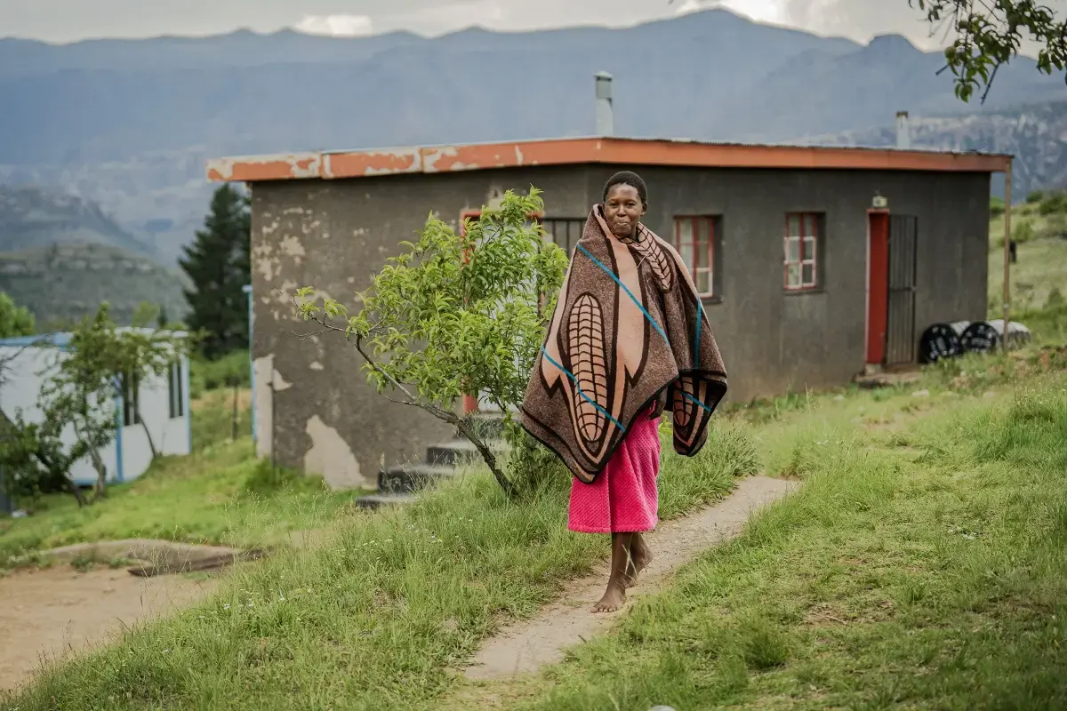 Lesotho_20241115_Nohanawaitingmothers_JKalebe_17420006